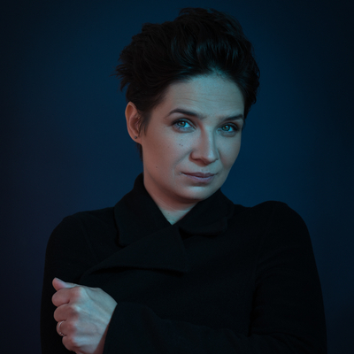 http://eng392.maristsites.org/feministfilm/files/csvimport/DirectorImages/AgnieszkaSmoczynska.jpg