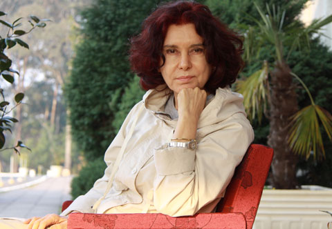 http://eng392.maristsites.org/feministfilm/files/csvimport/DirectorImages/AnaCarolina.jpg