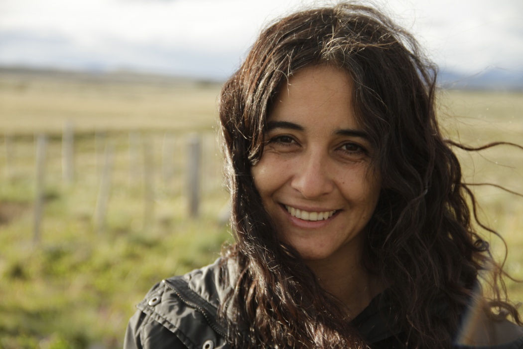 http://eng392.maristsites.org/feministfilm/files/csvimport/DirectorImages/AliciaScherson.jpg