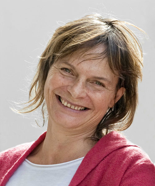 http://eng392.maristsites.org/feministfilm/files/csvimport/DirectorImages/SarahWatt.jpg
