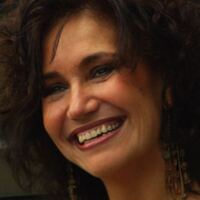 http://eng392.maristsites.org/feministfilm/files/csvimport/DirectorImages/BeatrizFloresSilva.jpg
